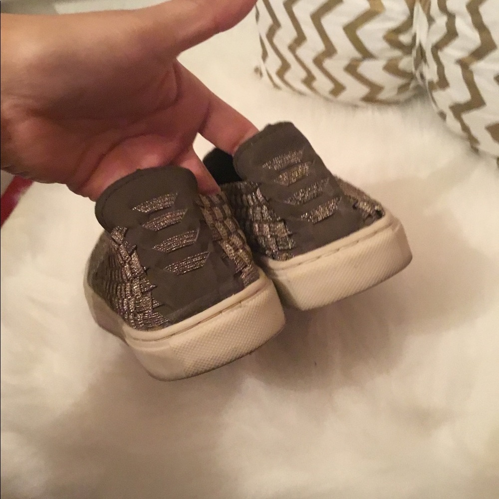 Mossimo sneakers 👟 - Picture 5 of 6